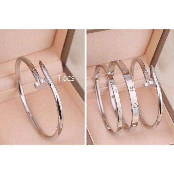 Clover Nail Bracelet - Picture 1 of 6